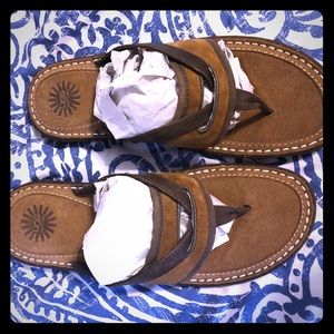 UGG Flip Flops Sz 10